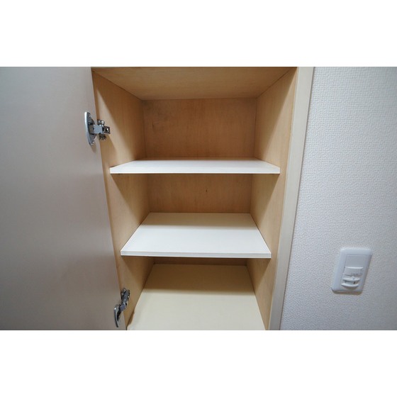 玄関　下駄箱あり