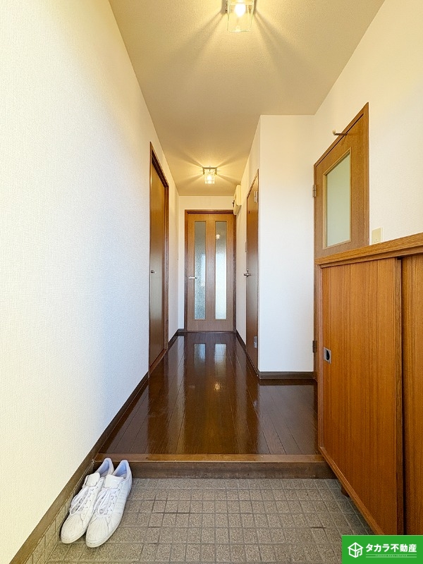 玄関　写真は５０２号