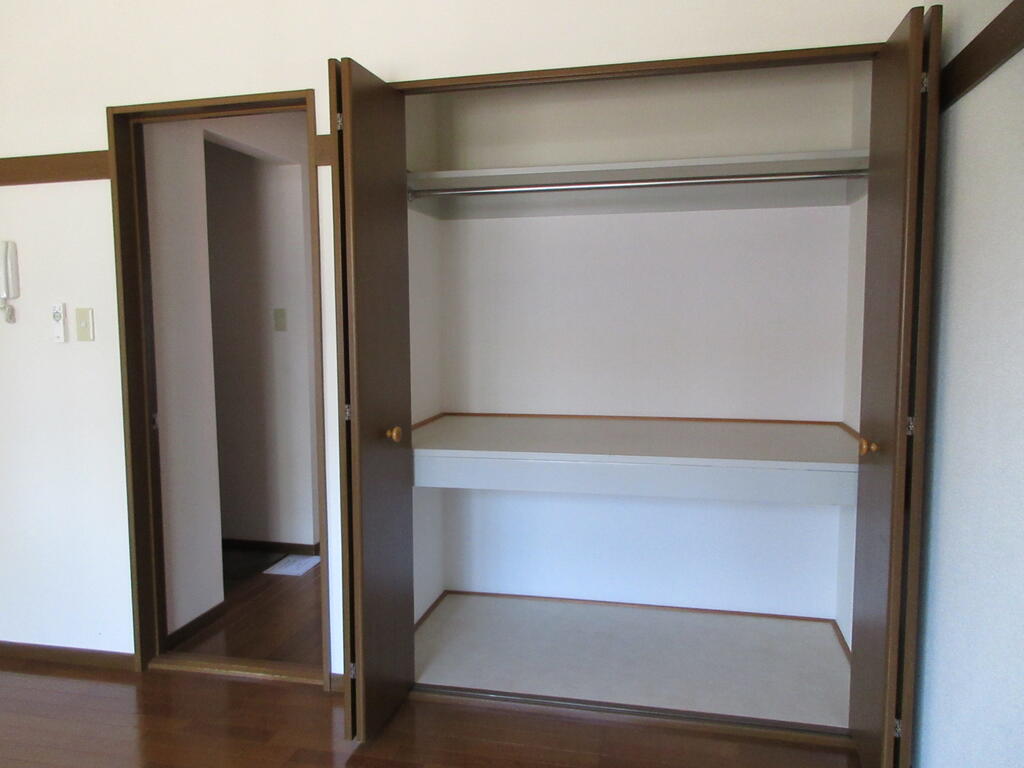 収納　（参考）他室の写真を使用しています。現況優先となります。