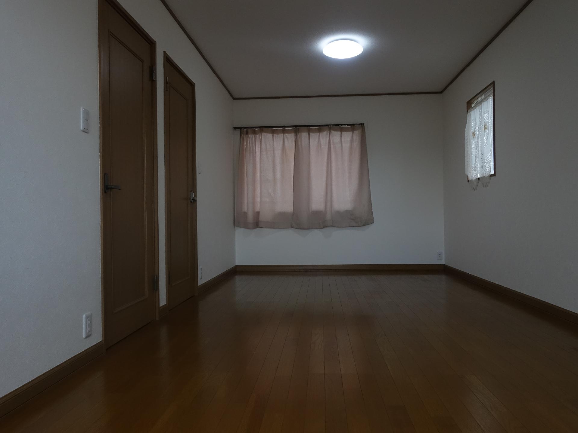 その他　2F洋室