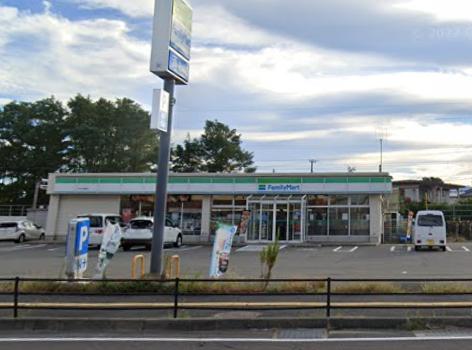 コンビニ　ファミリーマート 秋田上飯島店（コンビニ）まで475m