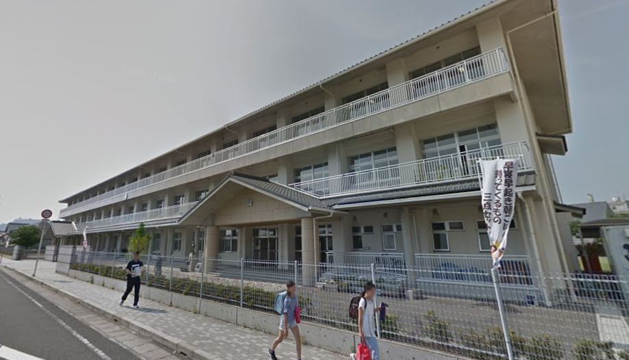 小学校　湯浅町立湯浅小学校（小学校）まで1490m