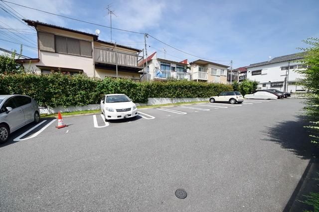 駐車場　★敷地内駐車場も広々しております★