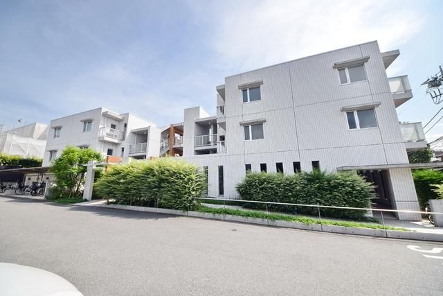 建物外観　★建物の敷地も広々しております★