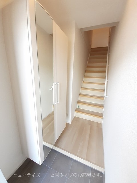 玄関　同仕様です