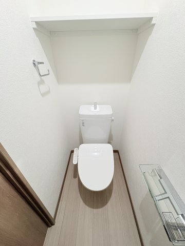 トイレ　参考写真になりますのでご承知おき下さい。