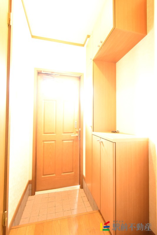 玄関　収納付き