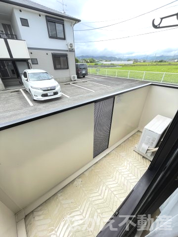 バルコニー　開放的で明るい空間を演出してくれるバルコニーです