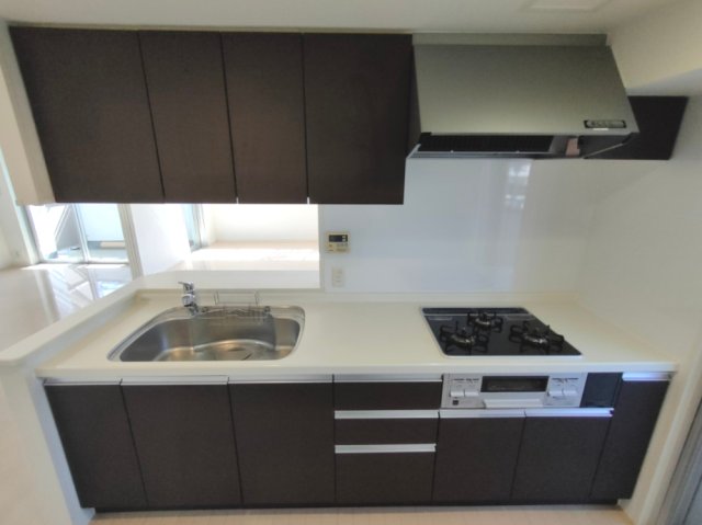 キッチン　同物件室内の参考写真になります※現況優先