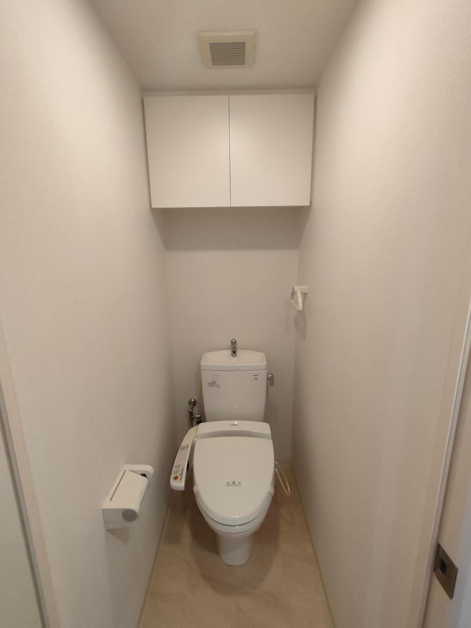 トイレ　同物件室内の参考写真になります※現況優先
