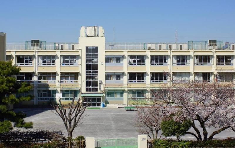 小学校　金町小学校（小学校）まで650m