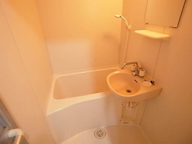 バス・シャワールーム　バスルーム