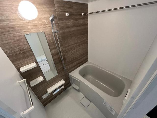 バス・シャワールーム　色合いは異なる場合があります（イメージ）