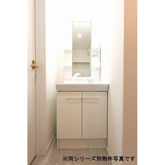 洗面設備　同シリーズ別物件写真