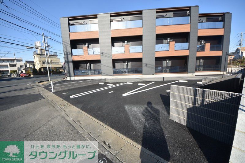 駐車場　駐車場