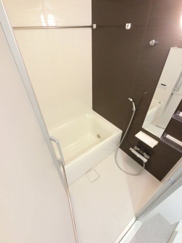 バス・シャワールーム　※仕様が異なる場合がございます