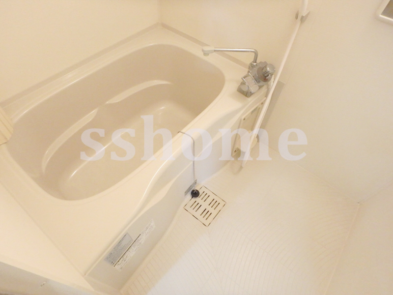 バス・シャワールーム　ゆったりバスルーム