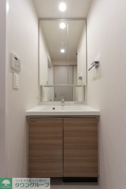 洗面設備　※写真は同タイプ住戸です。