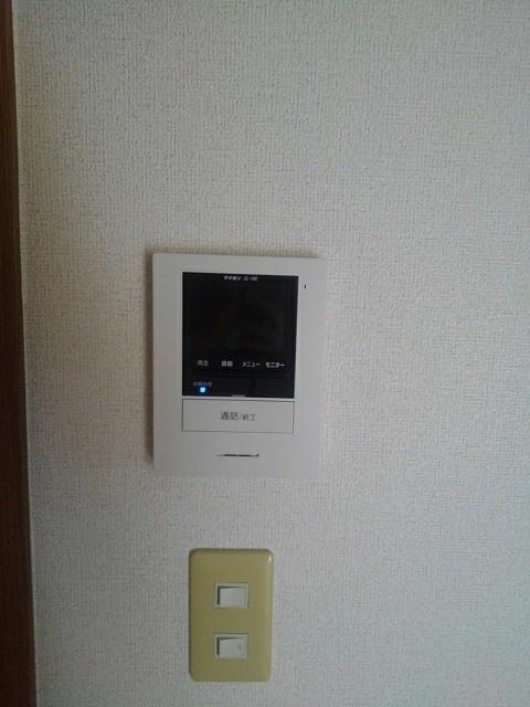 セキュリティ　モニター付きインターホン