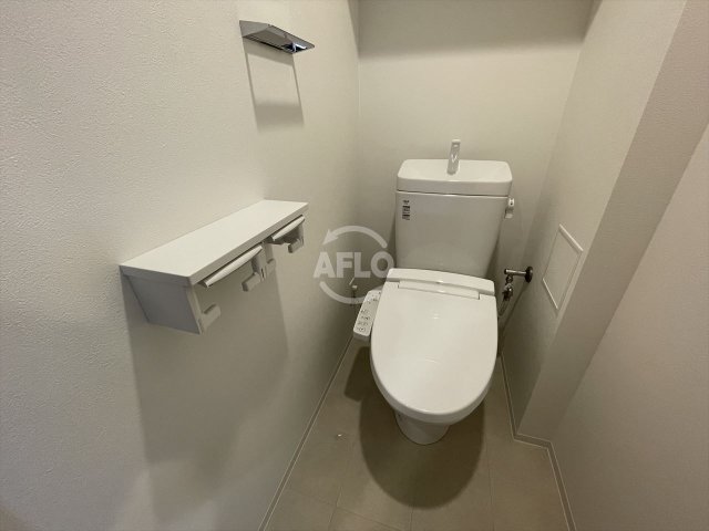 トイレ　ルネフラッツ谷町四丁目　トイレ