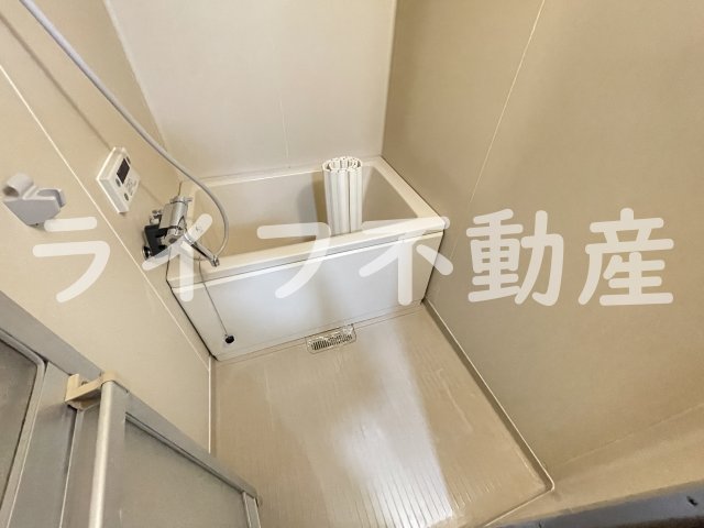 バス・シャワールーム　コンパクトで使いやすいお風呂です
