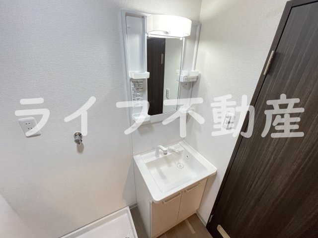 洗面設備　朝の身支度には欠かせない独立洗面化粧台