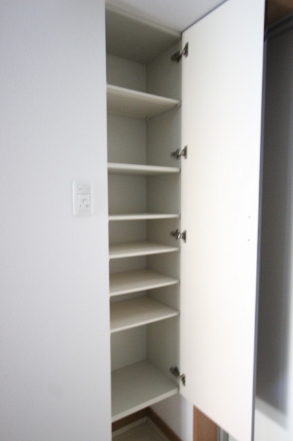 収納　同物件別号室です。