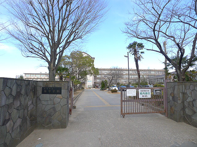 中学校　越谷市立南中学校（中学校）まで1638m