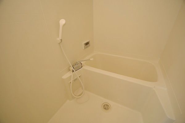 バス・シャワールーム　102号室の写真です