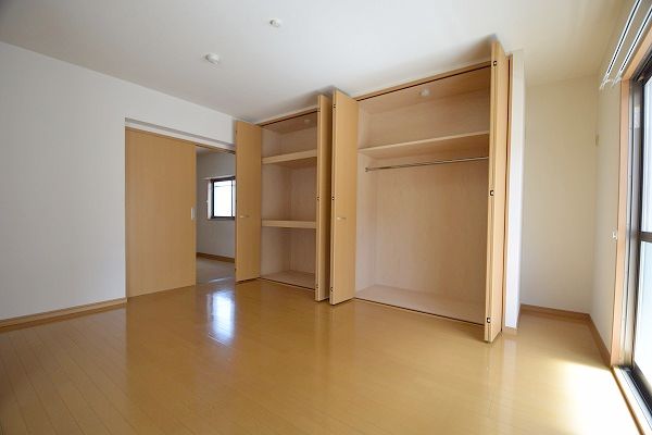 収納　102号室の写真です