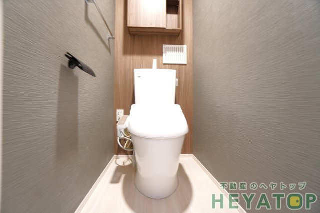 トイレ　温水洗浄便座（同仕様写真）