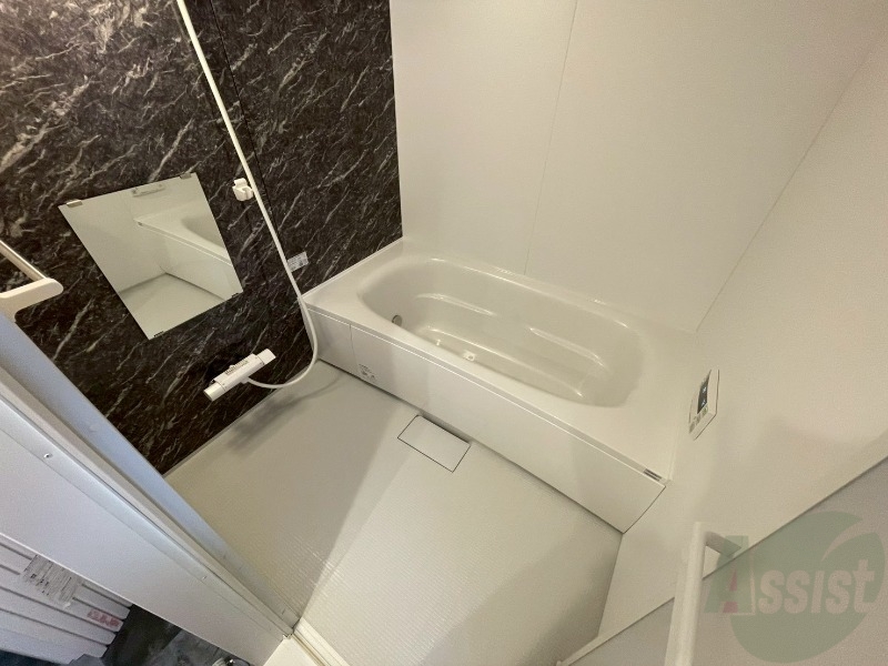 バス・シャワールーム　お風呂になります。一日の疲れを癒してくださいね。