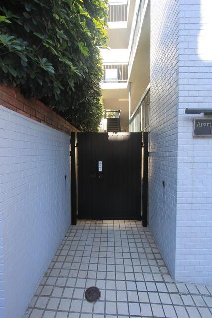 エントランス　?