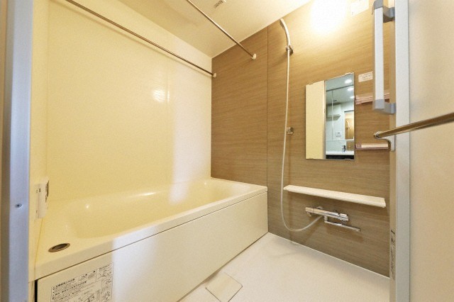 バス・シャワールーム　バス・シャワールーム