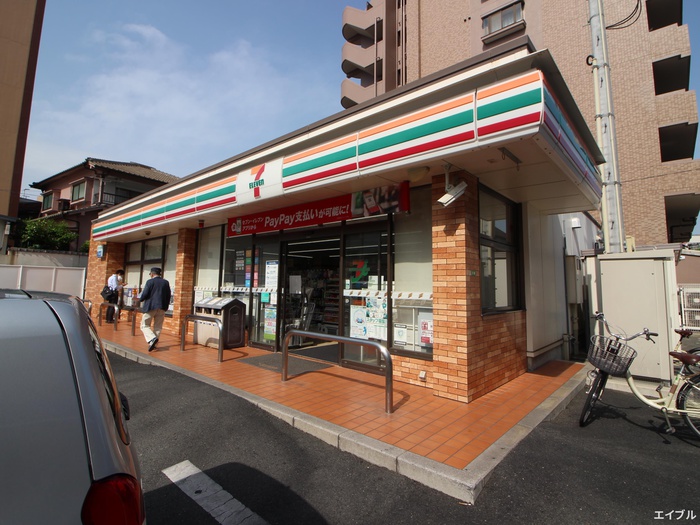 コンビニ　セブンイレブン（コンビニ）まで145m