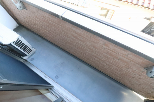 バルコニー　日当たりバッチリ、ふかふかのお布団で眠れますよ。