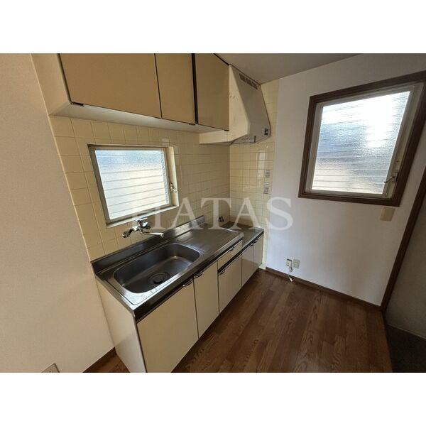 キッチン　同物件別部屋です。