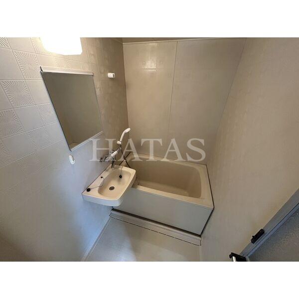 洗面設備　同物件別部屋です。