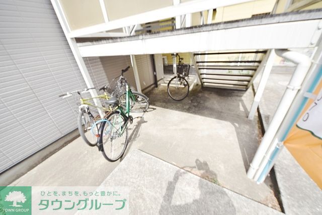 その他共有部分　駐輪スペースあります