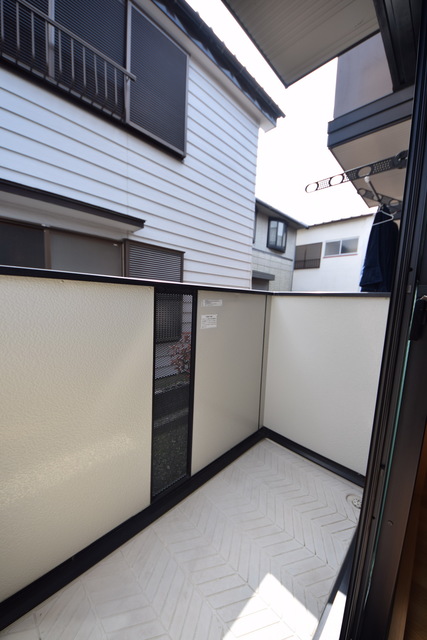 バルコニー　～今日は朝からお洗濯～