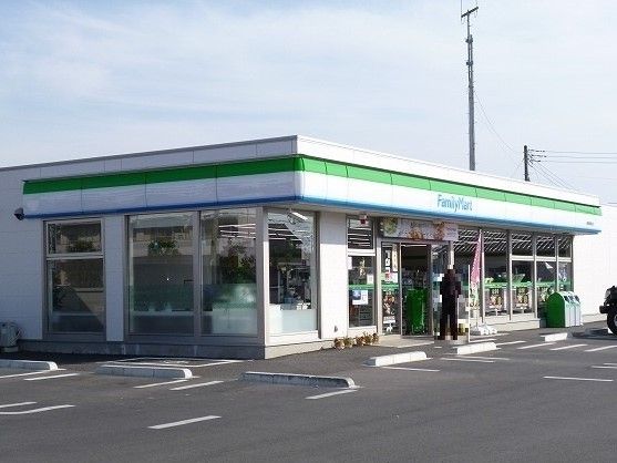 コンビニ　ファミリーマート 真岡高勢町店（コンビニ）まで190m