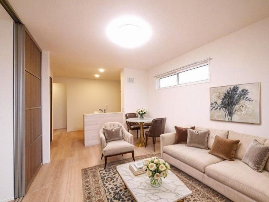 居室・リビング　CGで家具等を配置したもので家具等は含まれません