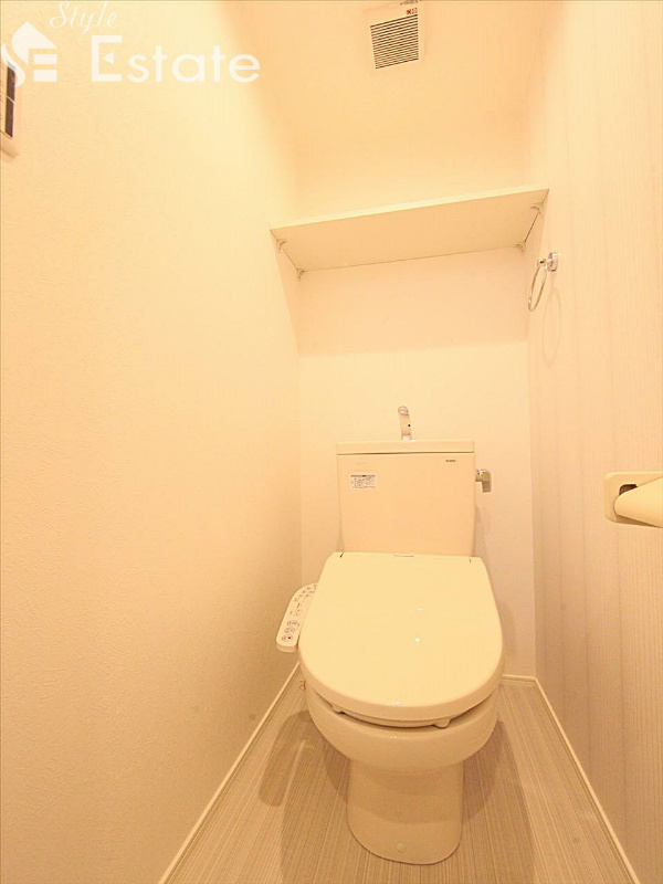 トイレ　温水洗浄便座