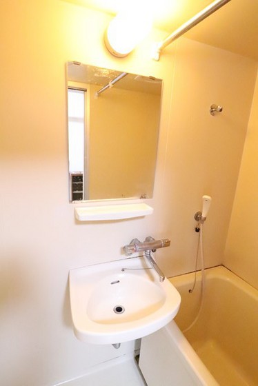 洗面設備　※別部屋の写真です