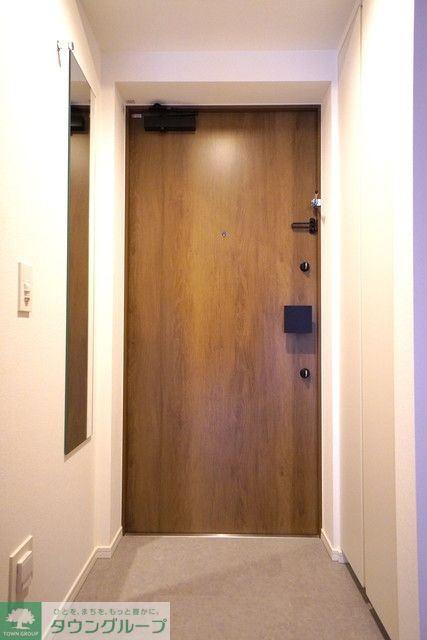 玄関　※写真は同タイプ住戸です。