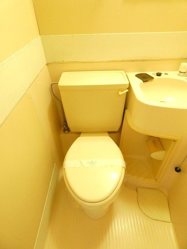 トイレ　別号室写真使用