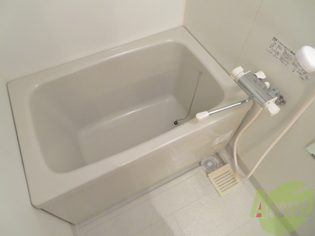 バス・シャワールーム　疲れた時はゆっくり湯船につかってみてはいかがでしょうか。