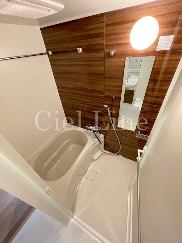 バス・シャワールーム　※同物件内別部屋のイメージです。実際のお部屋とは色合いなどが