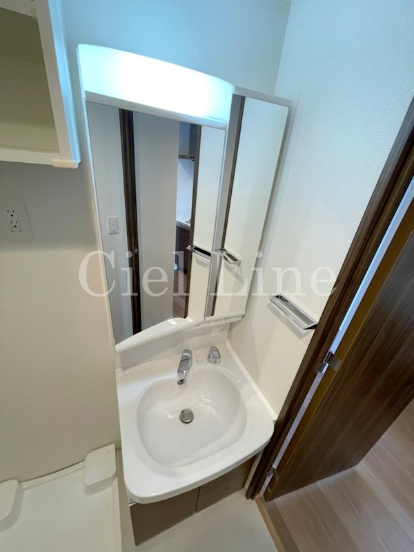 洗面設備　※同物件内別部屋のイメージです。実際のお部屋とは色合いなどが