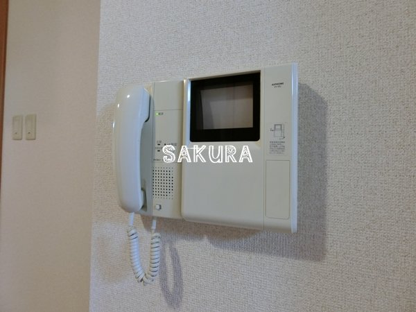 セキュリティ　女性の方でも安心のモニター付きインターフォン♪